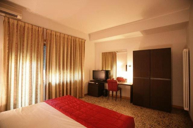 Hotel Piazza Marconi Кассино Экстерьер фото